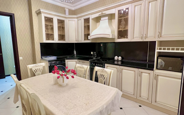 U Morya Khalilova 48b Flat