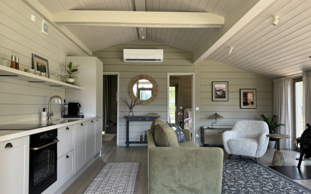 Частный дом с просторной террасой