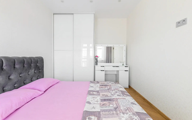 Na Pobediteley, 115 Flat