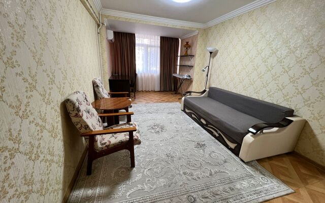 V Tikhom Tsentre Adlera Flat