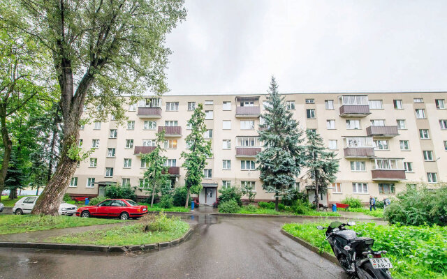 Helen Apartments (Berestyanskaya)