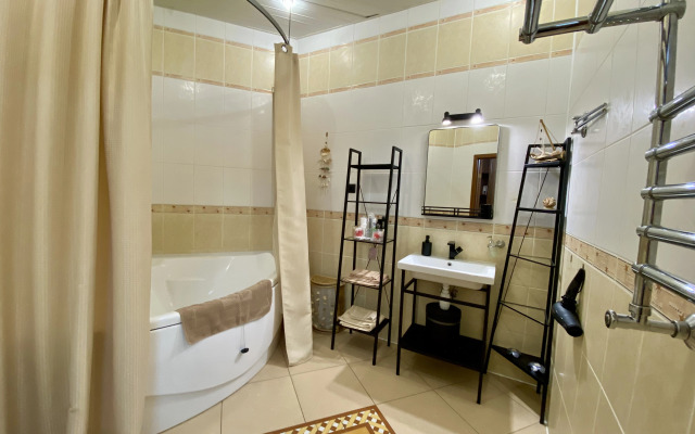 Видовая Двухкомнатная Элитная Квартира на Чёрном Озере