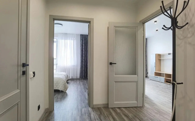 Yevrodvukhkomnatnaya ryadom s Trts Planeta Flat
