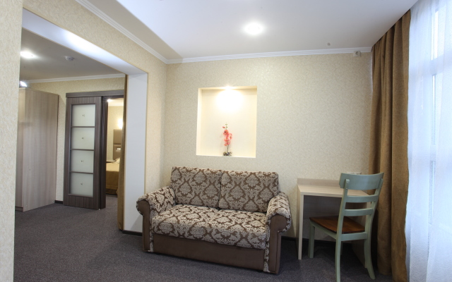 MAKSIM Hotel