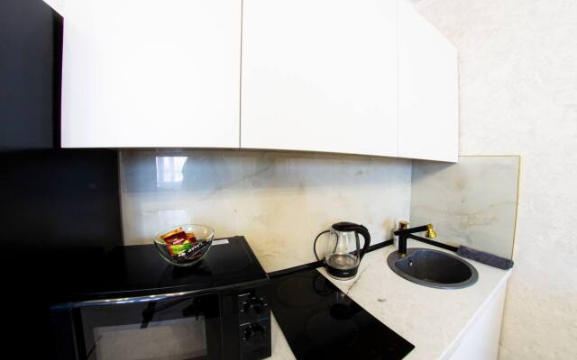 Апартаменты с качелями на 9 этаже