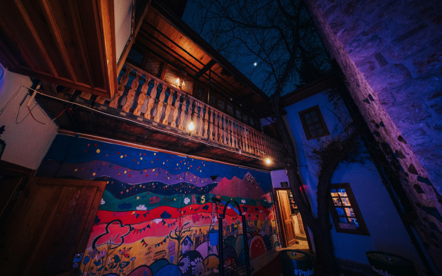 Kuyu Beergarden Hostel