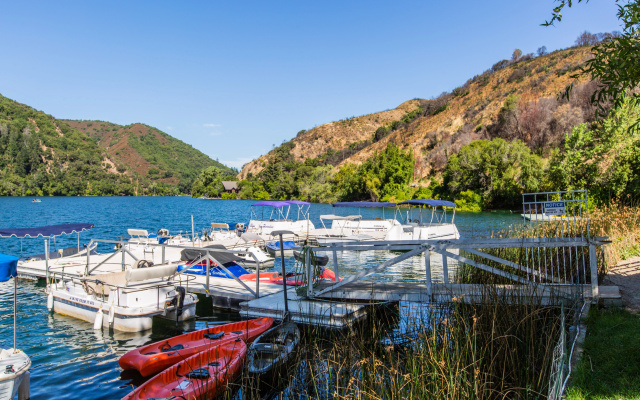 Отель The Lodge at Blue Lakes