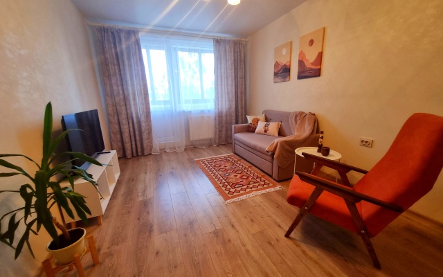 Dvukhkomnatnaya v tikhom rayone i blizko k metro Flat
