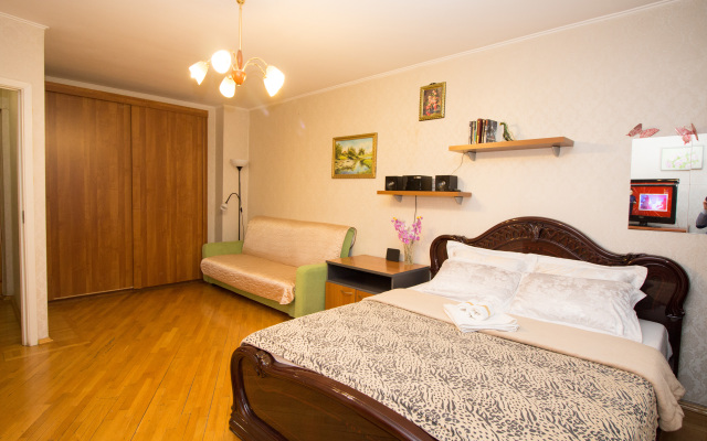 Na Yelninskoy 11/1 Apartment