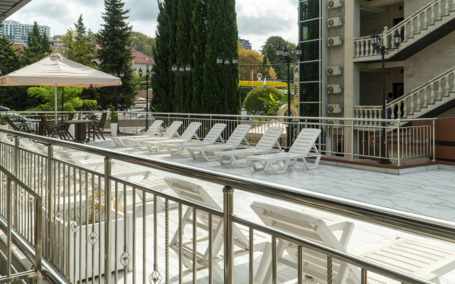 Dvukhmestnye  S Vidom Na Aerariy Apartments