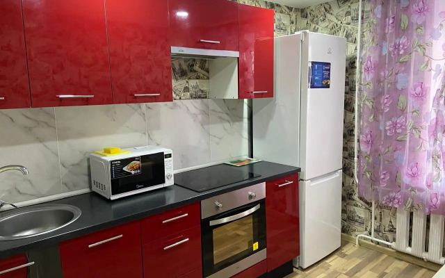 2kh-Komnatnaya S Khoroshim Remontom Flat