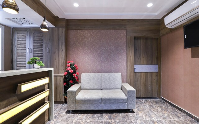 Rose Gold Hotel