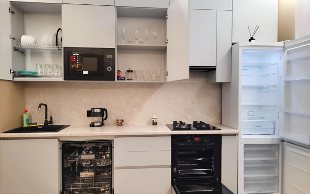 Sutki Rent  Na Novocherkasskom Prospekte Apartments