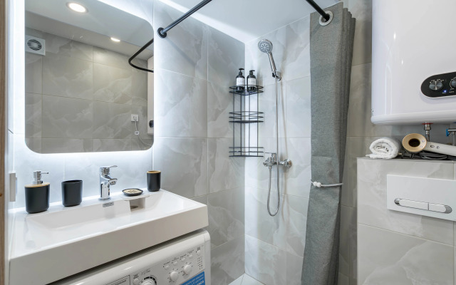 Dvukhurovnevaya Vblizi Stantsii Metro Gorykovskaya Sankt-Peterburg Flat