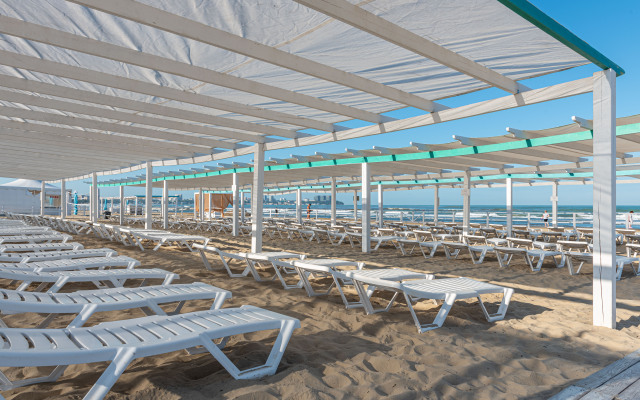 Alean Club Majestic Hotel