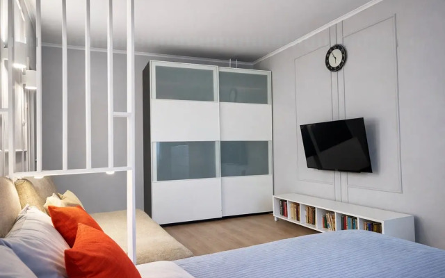 Апартаменты Акварели двухкомнатные рядом с ТЦ Июнь