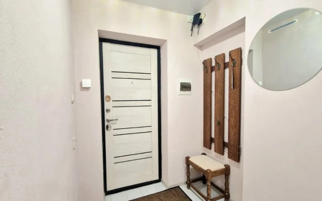 Na Prospekte Oktyabrya 7 Apartments