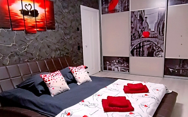 Tatyanin Dom u TC Podsolnukh Apartments