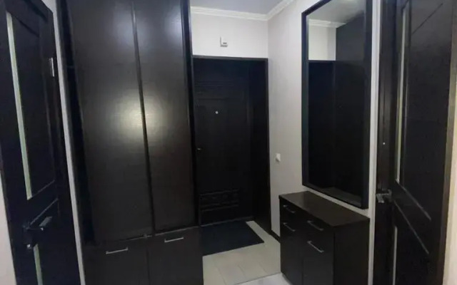 Na Azata Abbasova Flat