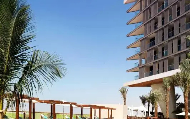 Yas Plaza Mangroves by IHG