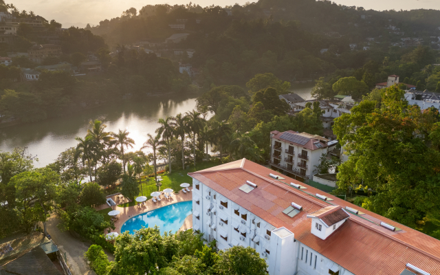 Hotel Suisse Kandy - Since 1890