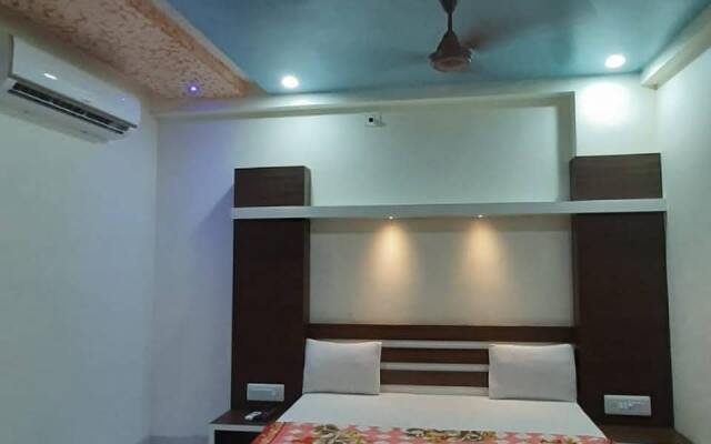 Rajmandir Hotel