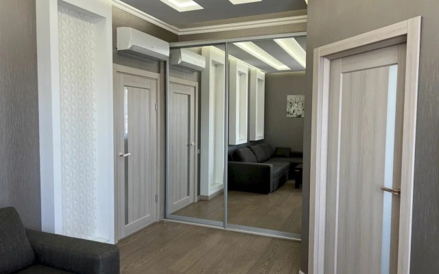 379 Na Kurzalnoy Apartments