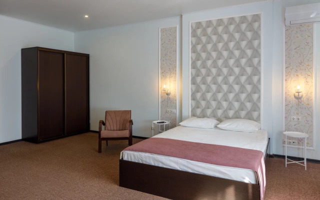 Prestol'nyy Apart-Hotel (ex Faraon)