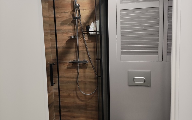 Studiya u Ladozhskogo vokzala Flat