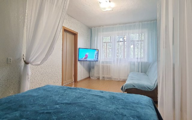 Dvuhkomnatnye na Semafornoj 235 Apartments