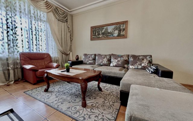 3kh Komnatnye Pr.nezavisimosti 12, Tsentr! Apartaments