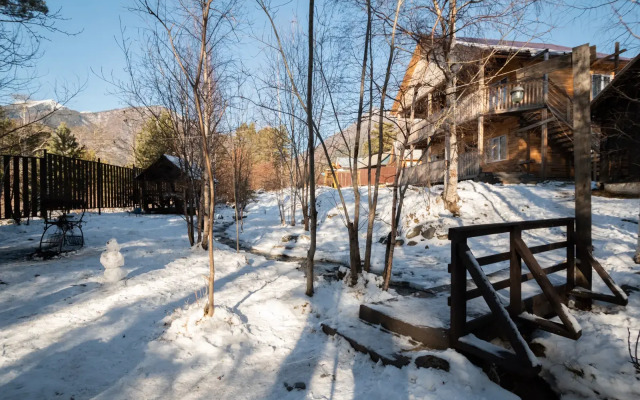 Отель Дом у реки