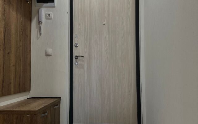 Sunny Flat