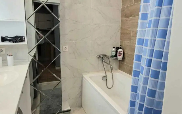 Квартира на Александра Усольцева 25