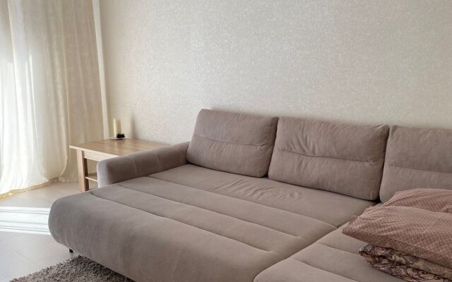 Na Avtomobilistov Flat