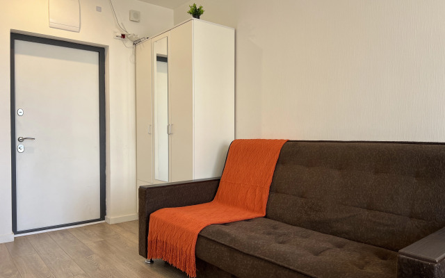 Studiya na Loginova 1/2-107 Flat