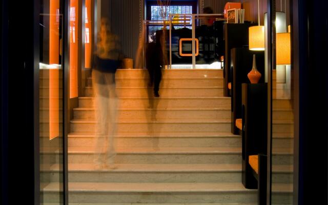 Orange Hotel