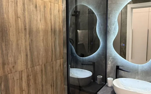 V Sovremennom Zhilom Komplekse Flat