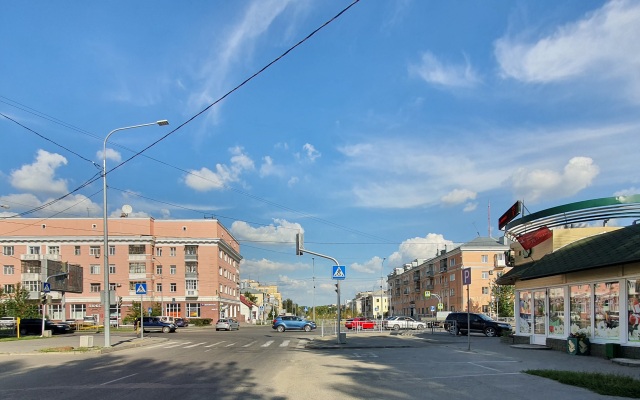 Prospekt Kalinina u ploschadi Oktyabrya flat