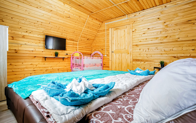 Semeyny Zagorodny Klub Otdykha Agoy-Shale Private house