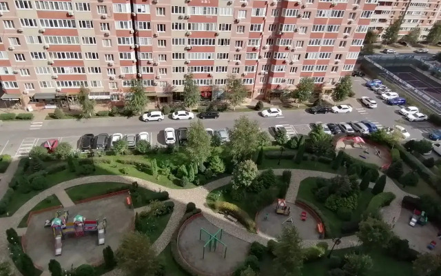 Cozy house near the park Galitskogo Apartments