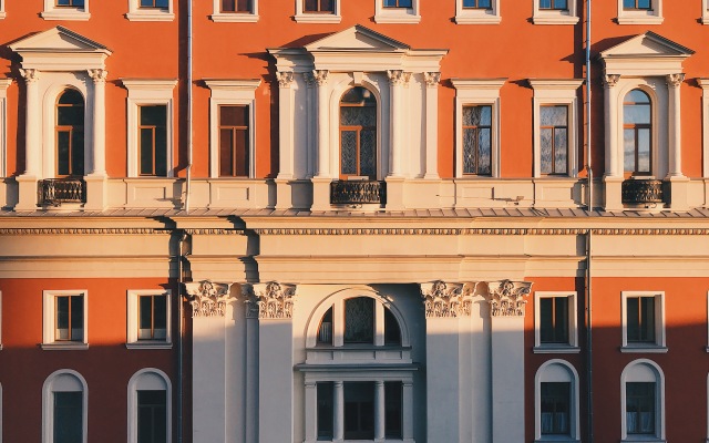 S Balkonami I Vidom Na Meriyu Moskvyi Apartments