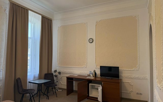 Двухместный номер №202,203 Standard с балконом и с красивым видом из окна — фото 4