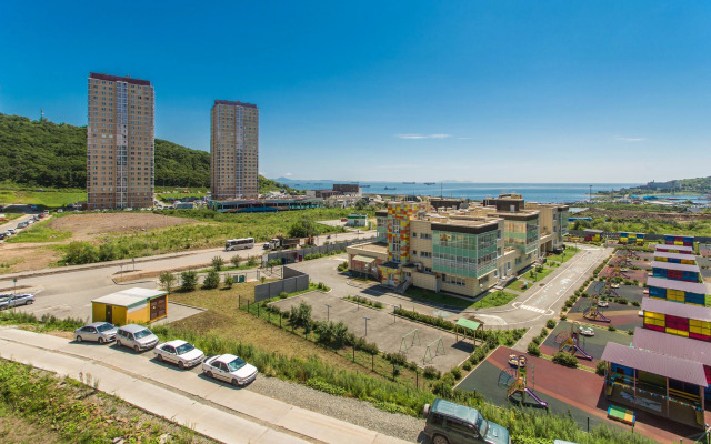 Shikarnaya Ryadom S Morem Flat
