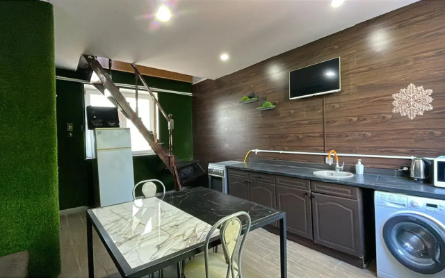 Otlichny Dvukhetazhny s Mangalom i Baney Ryadom s Prudom Private House
