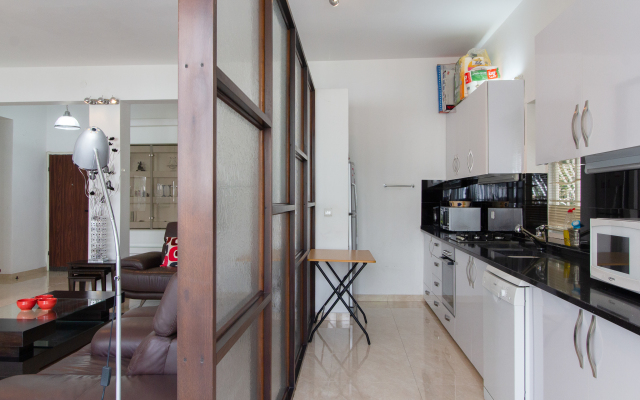 Апартаменты Bright 3BR in the Beating Heart of TLV by FeelHome