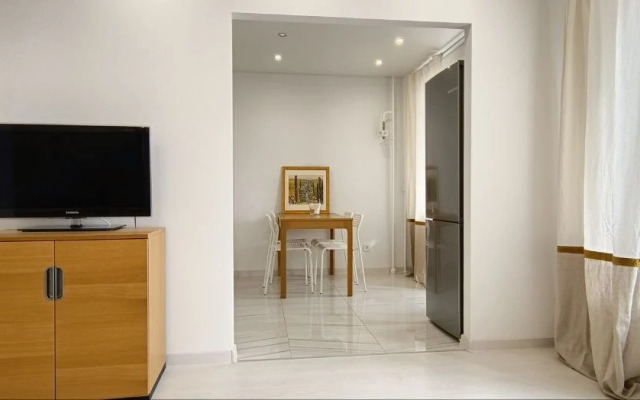 Апартаменты у Мирожского монастыря