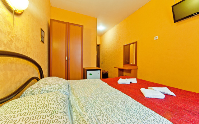 Leo-Lina Mini-Hotel