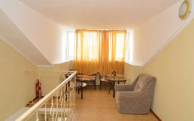 Uyut Guest house