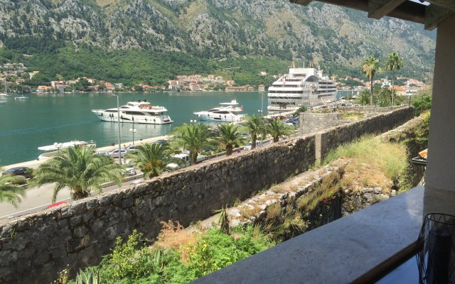 Kotor Old Town Apartment